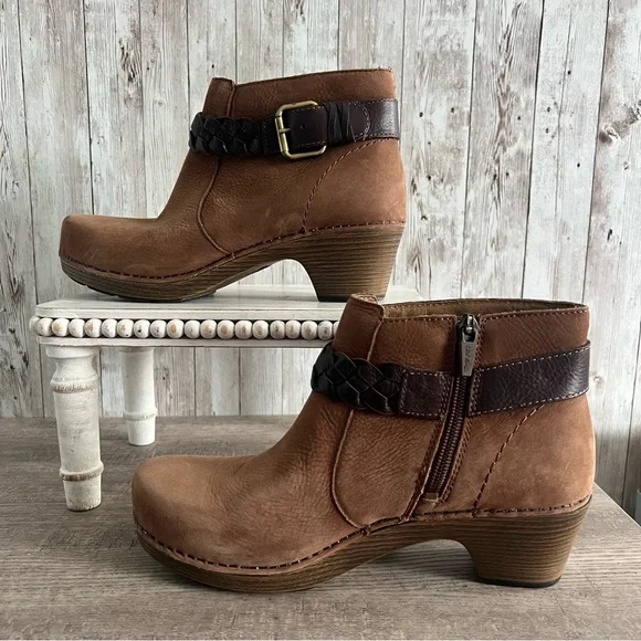 Dansko Michelle Ankle Boots Braided Ankle Strap Wedge Heel Leather 8.5-9 - Picture 2 of 7